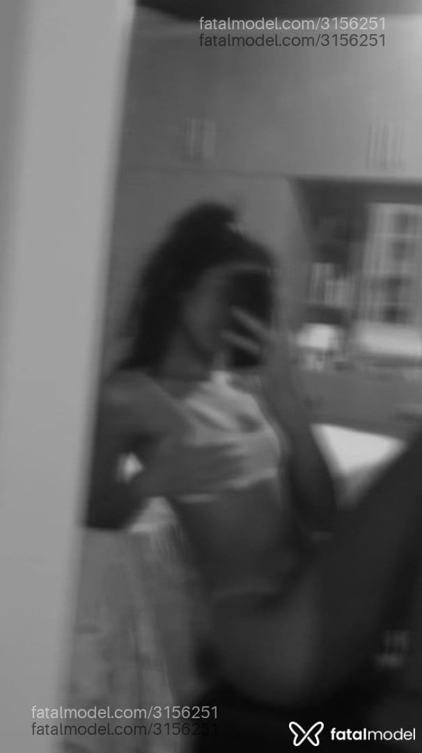 Acompanhante mulher com cabelo castanho de olhos castanhos em São Sebastião - Yasmin