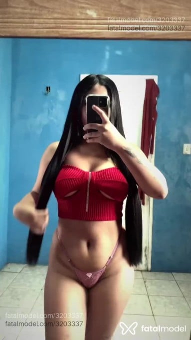 Acompanhante mulher morena (o) de olhos pretos em Passo Fundo - Heloisa