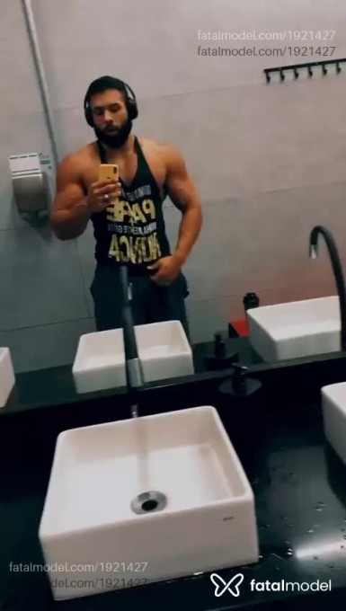 Acompanhante homem morena (o) de olhos castanhos em São Paulo - Mauricio