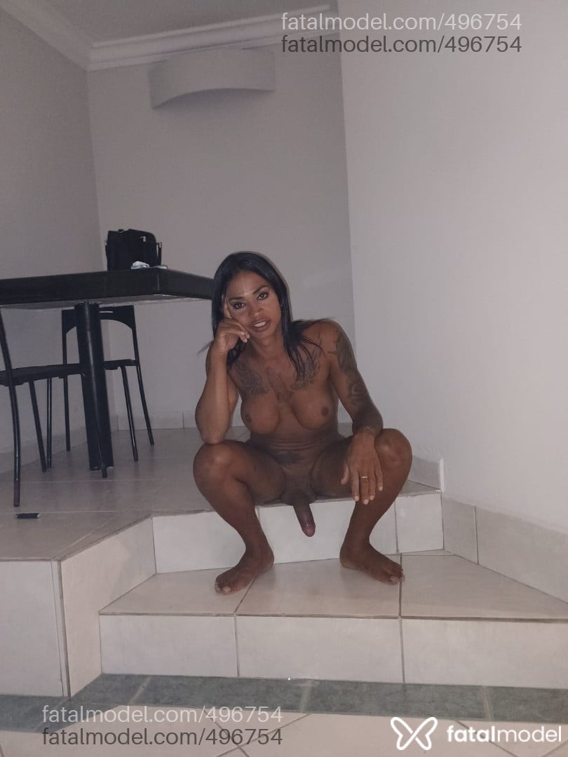 Acompanhante travesti morena (o) de olhos castanhos em Caraguatatuba - Michelly Battaglin