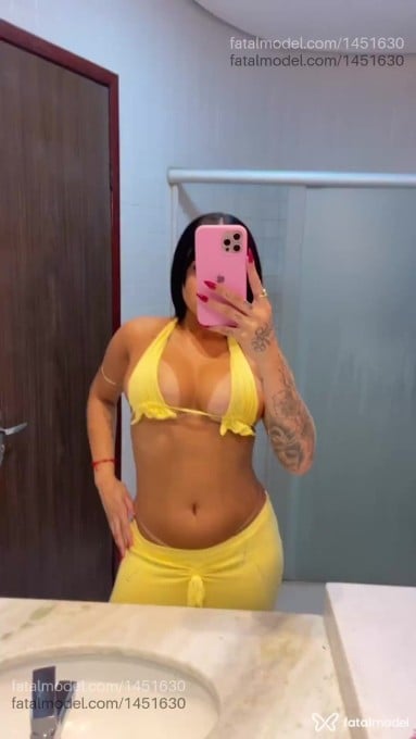 Acompanhante mulher morena (o) de olhos castanhos em Patos de Minas Acompanhante mulher morena (o) de olhos castanhos em Patos de Minas - Melissa