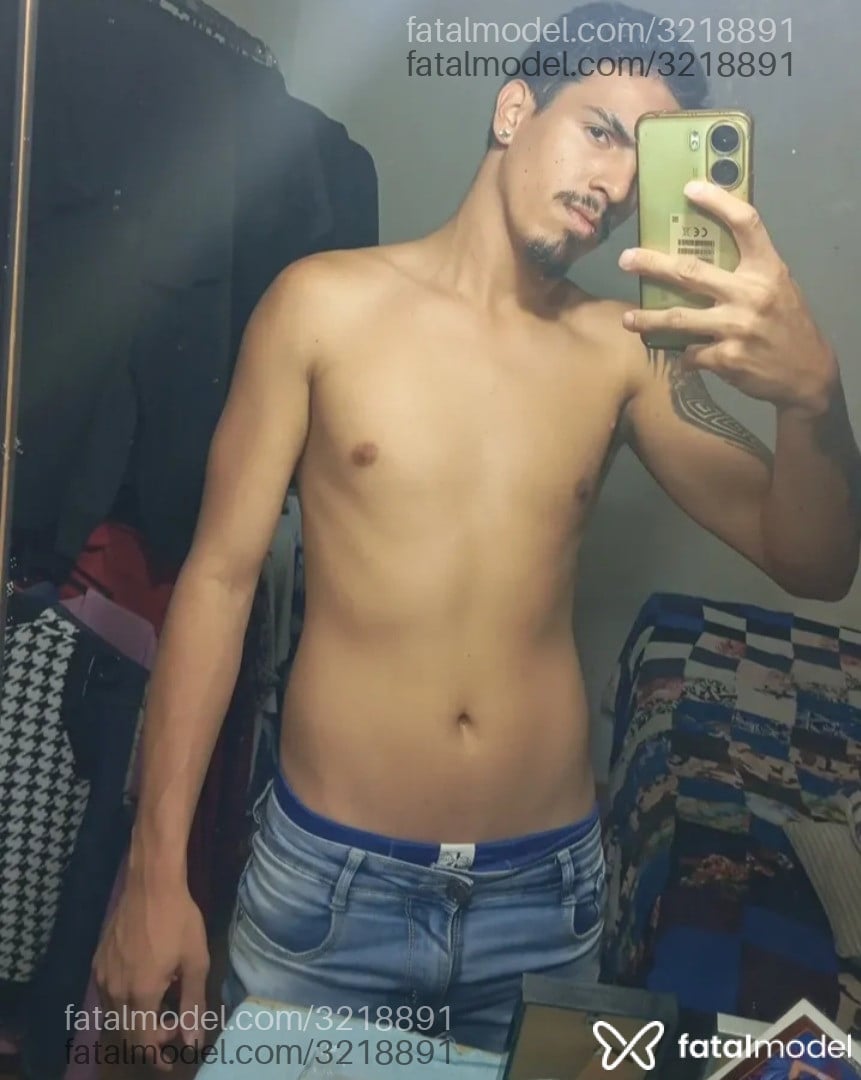 Acompanhante homem morena (o) de olhos pretos em Virtual Acompanhante homem morena (o) de olhos pretos em Virtual - Marcos Vinicius