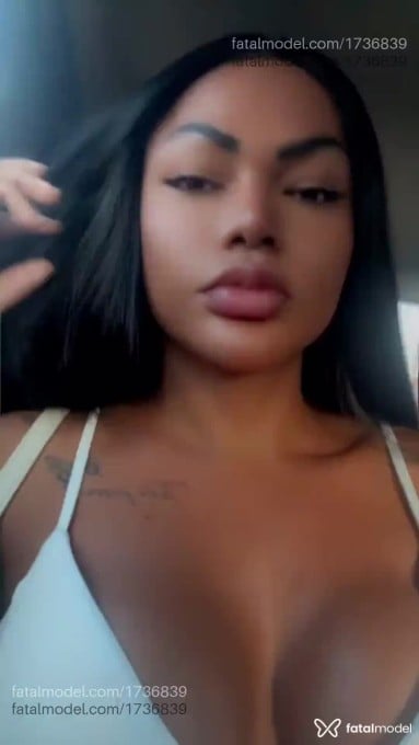 Acompanhante mulher trans morena (o) de olhos pretos em Lucas do Rio Verde - Iris