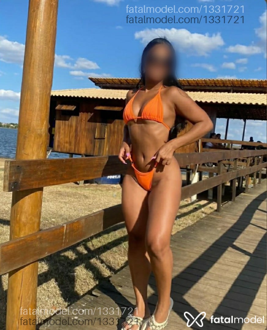Acompanhante mulher morena (o) de olhos pretos em Campo Novo do Parecis - Lory Vaz