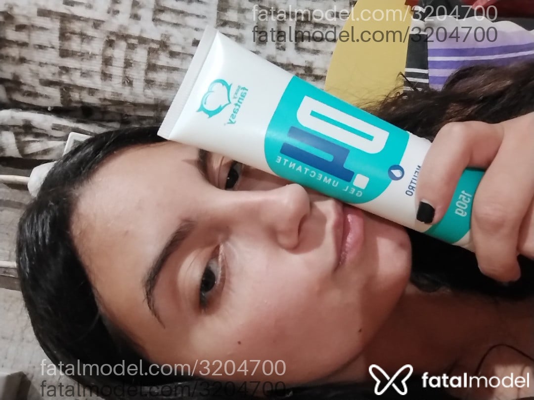 Acompanhante mulher com cabelo castanho de olhos castanhos - Cassandra