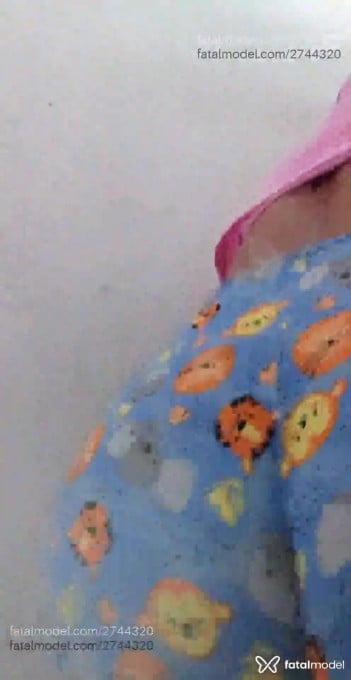 Acompanhante mulher morena (o) de olhos castanhos em Camaçari Acompanhante mulher morena (o) de olhos castanhos em Camaçari - Evellyn