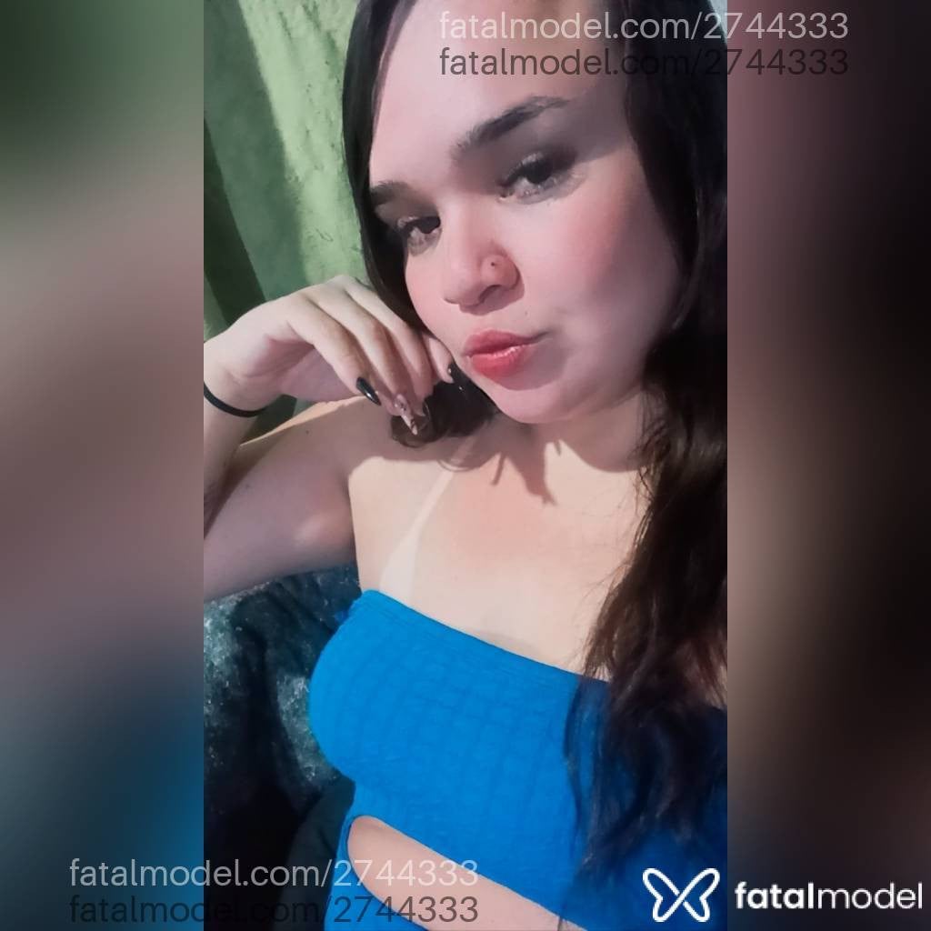 Acompanhante mulher com cabelo castanho de olhos mel - Bruna