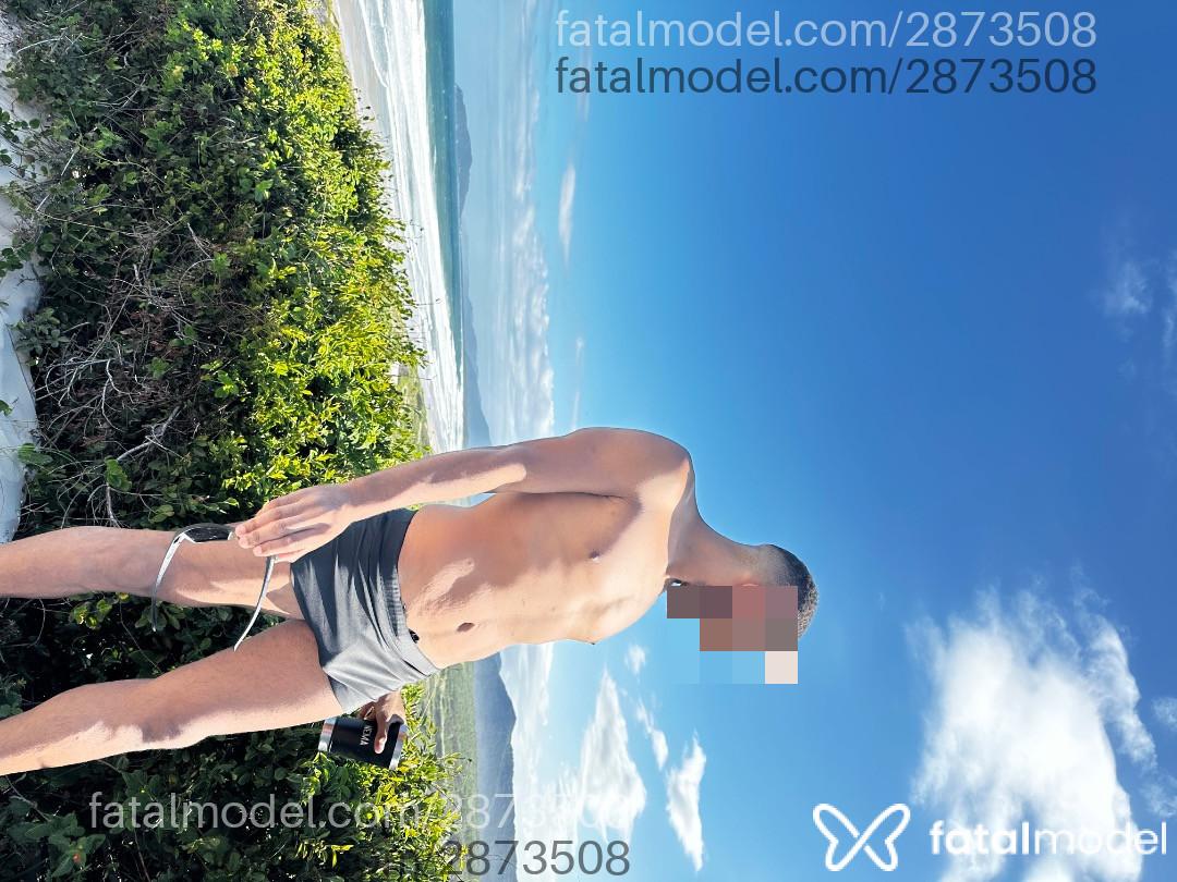 Acompanhante homem morena (o) de olhos castanhos em Florianópolis - Angelo