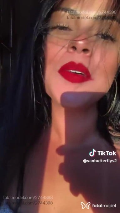 Acompanhante mulher morena (o) de olhos castanhos em Taubaté - Carolina Porto