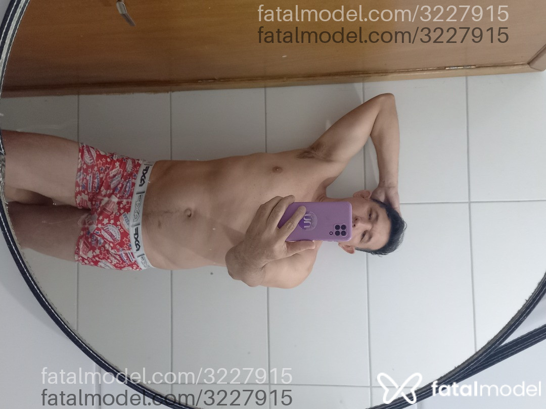 Acompanhante homem com cabelo castanho de olhos castanhos em Vilhena Acompanhante homem com cabelo castanho de olhos castanhos em Vilhena - Dom Ruan