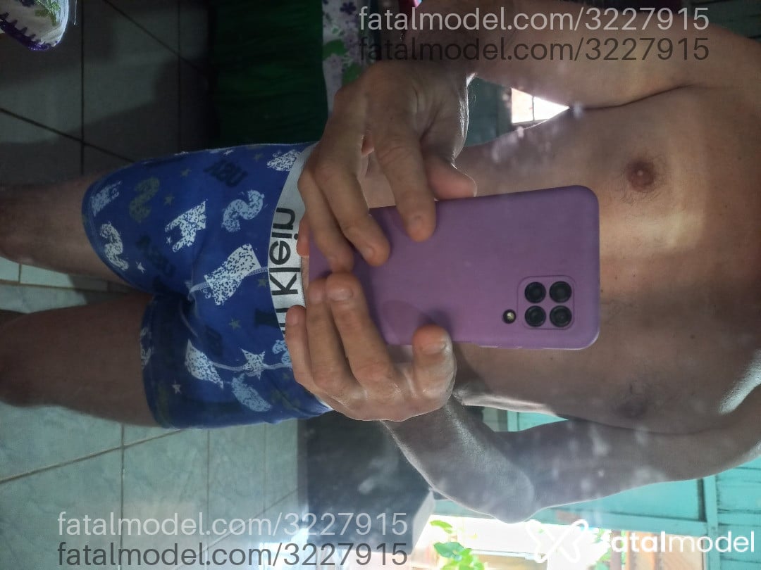 Acompanhante homem com cabelo castanho de olhos castanhos em Vilhena Acompanhante homem com cabelo castanho de olhos castanhos em Vilhena - Dom Ruan