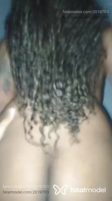 Acompanhante mulher trans com cabelo castanho de olhos pretos em Salvador - Alana