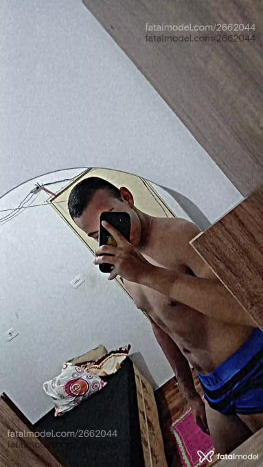 Acompanhante homem com cabelo castanho de olhos mel em Imperatriz - Estevan Araújo