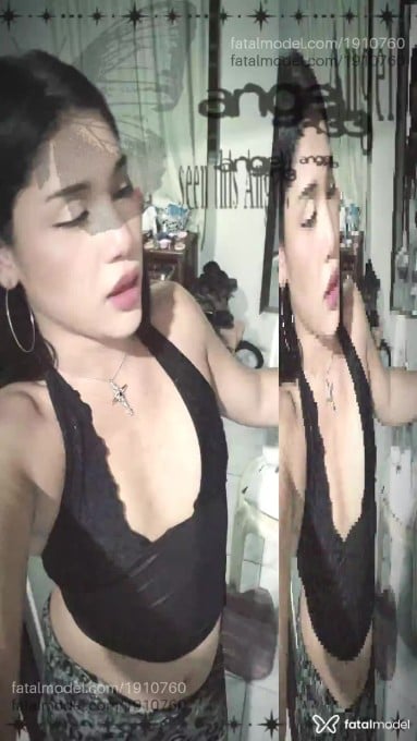 Acompanhante mulher trans com cabelo castanho de olhos castanhos em Belém Acompanhante mulher trans com cabelo castanho de olhos castanhos em Belém - Mai