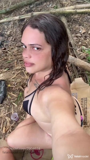 Acompanhante mulher trans loira (o) de olhos castanhos em Paulista - Huana