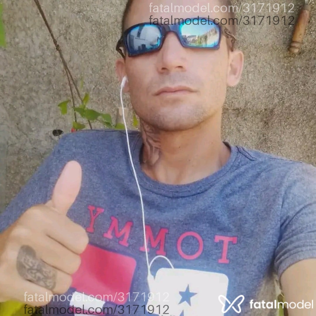 Acompanhante homem loira (o) de olhos verdes em Ilhabela - Fernando Santos