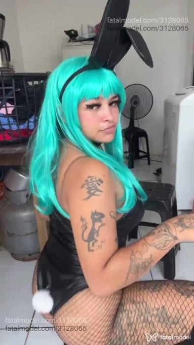 Acompanhante mulher com cabelo colorido de olhos castanhos em Florianópolis - Sabrina