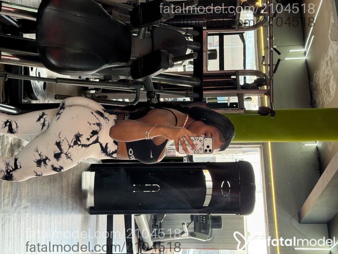 Acompanhante mulher trans morena (o) de olhos pretos em São José dos Campos - Maria Vitória