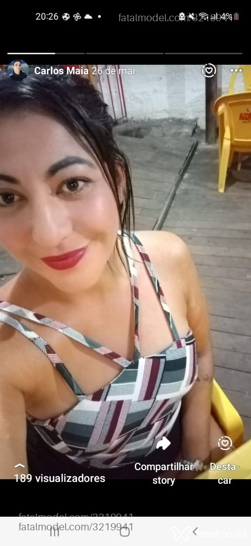 Acompanhante mulher com cabelo castanho de olhos pretos - Hillary Acompanhante mulher com cabelo castanho de olhos pretos - Hillary