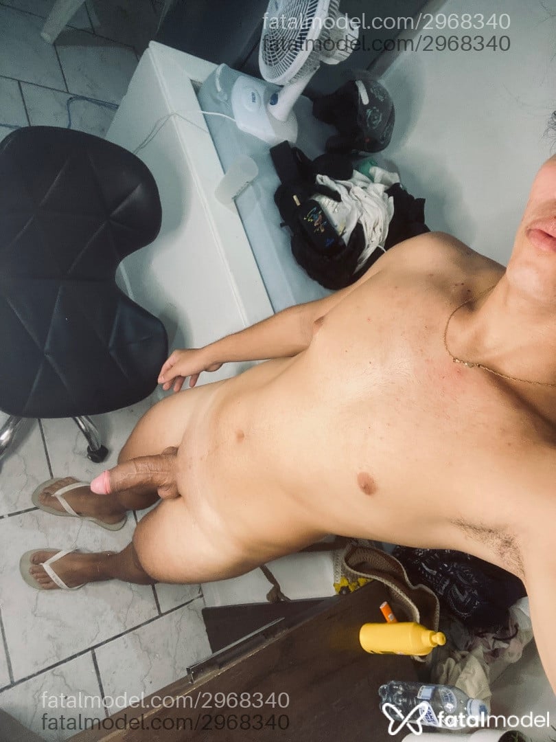 Acompanhante homem morena (o) de olhos castanhos em Cuiabá Acompanhante homem morena (o) de olhos castanhos em Cuiabá - Adriel