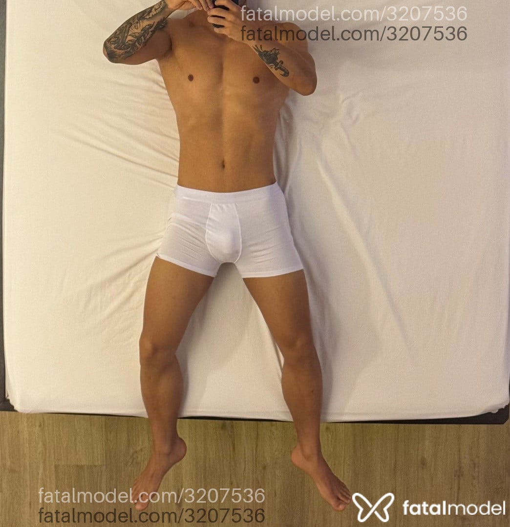 Acompanhante homem morena (o) de olhos pretos em Porto Alegre - Benjamin