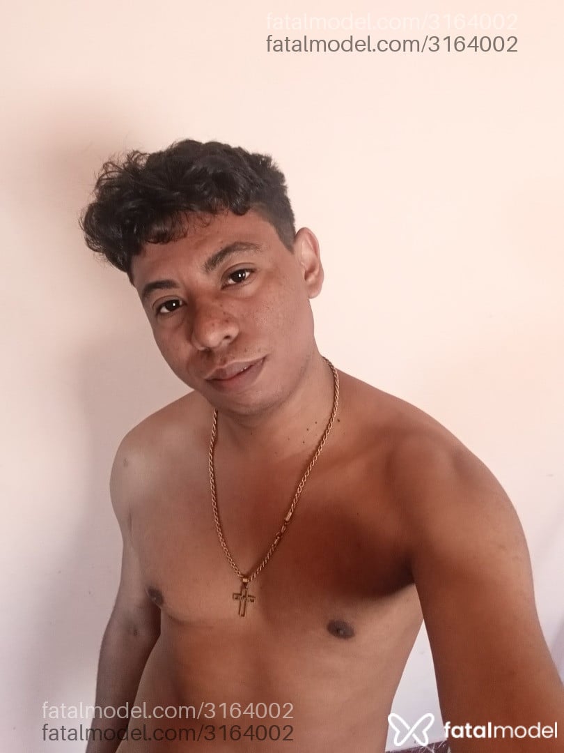 Acompanhante homem com cabelo castanho de olhos pretos em São Paulo Acompanhante homem com cabelo castanho de olhos pretos em São Paulo - Ronysan
