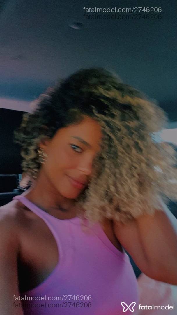 Acompanhante mulher morena (o) de olhos castanhos em Recife - Lorena