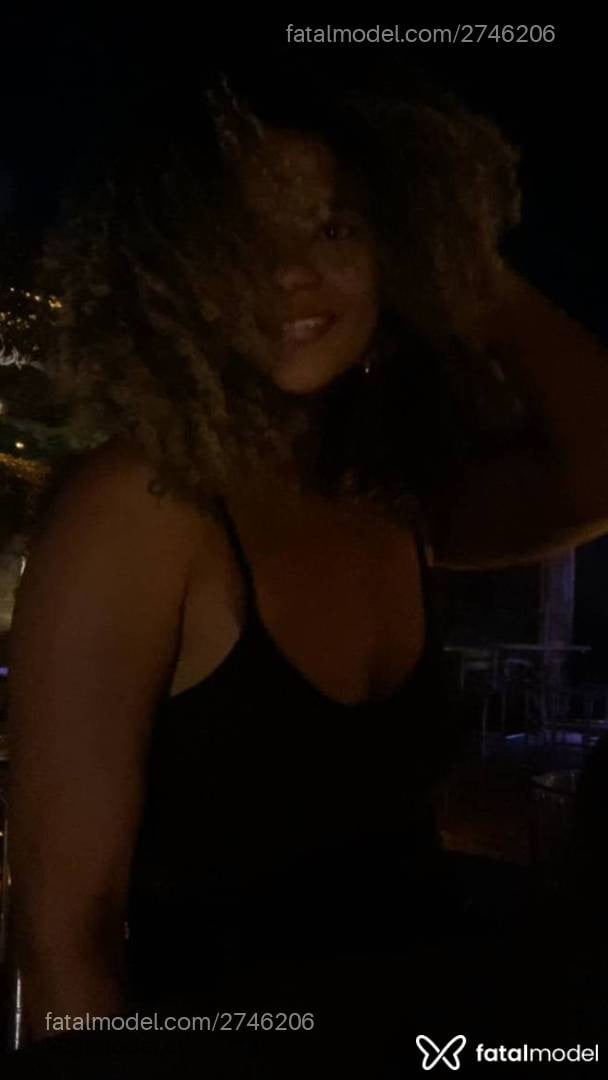 Acompanhante mulher morena (o) de olhos castanhos - Lorena