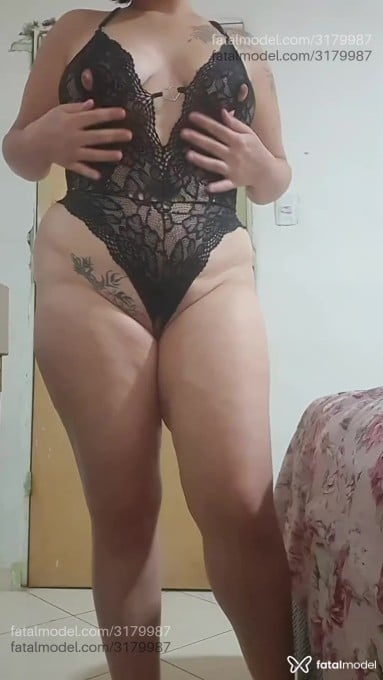 Acompanhante mulher com cabelo castanho de olhos castanhos em Rio de Janeiro - Laura