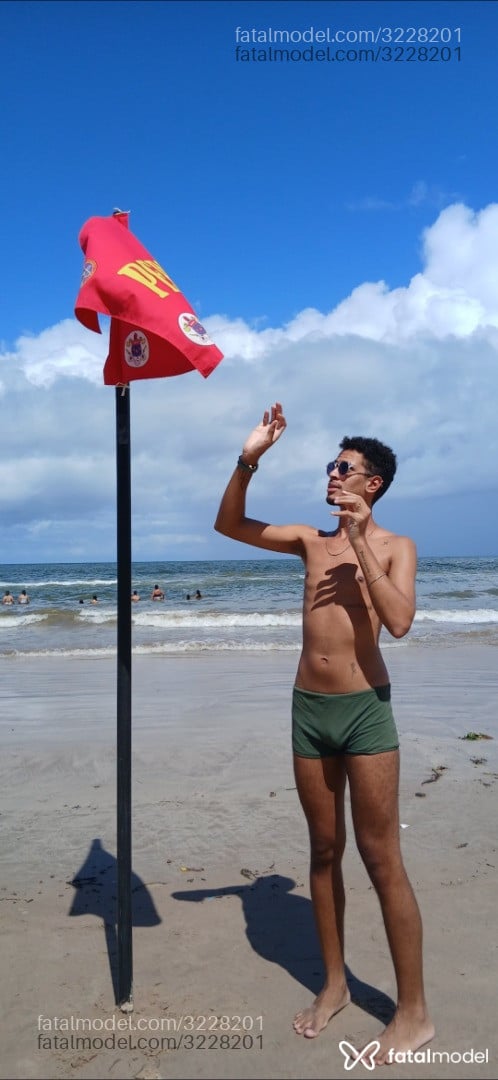 Acompanhante homem morena (o) de olhos pretos - Victor Acompanhante homem morena (o) de olhos pretos - Victor