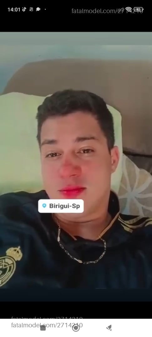 Acompanhante homem loira (o) de olhos pretos em Araçatuba - Iago Mazaratto