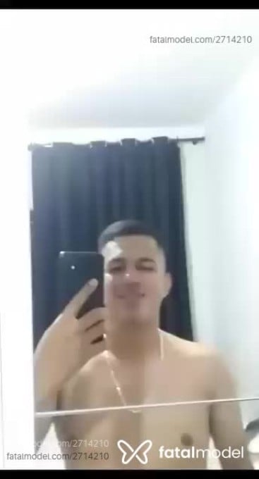Acompanhante homem loira (o) de olhos pretos em Araçatuba - Iago Mazaratto