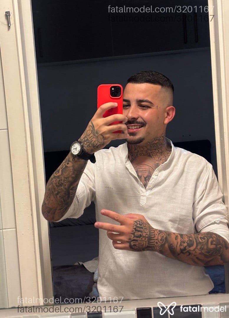 Acompanhante homem com cabelo castanho de olhos castanhos em Curitiba - Kaio Henrique