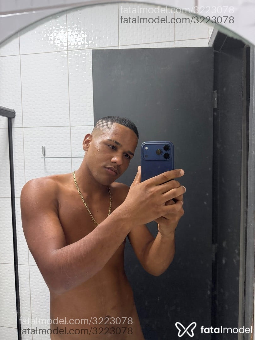 Acompanhante homem com cabelo castanho de olhos castanhos em Porto Velho - Superchoque