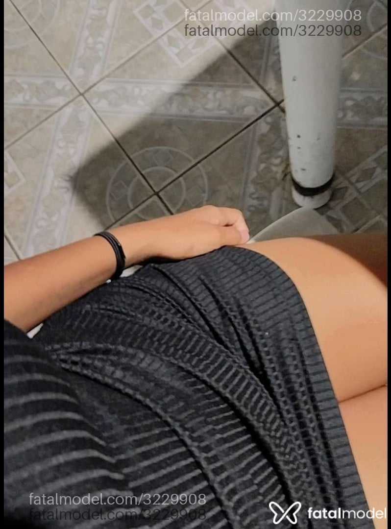Acompanhante mulher morena (o) de olhos castanhos - Laura Acompanhante mulher morena (o) de olhos castanhos - Laura