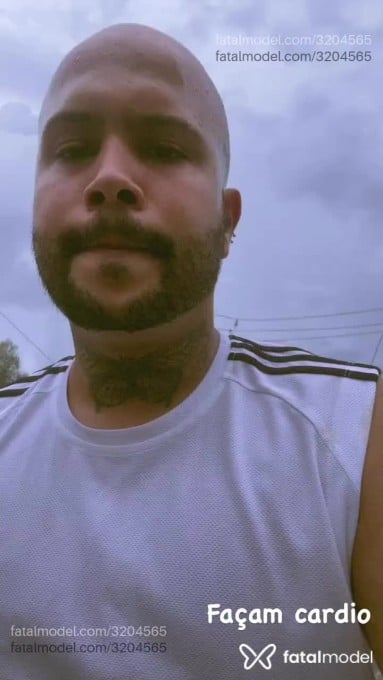 Acompanhante homem sem cabelo de olhos castanhos em Cajamar Acompanhante homem sem cabelo de olhos castanhos em Cajamar - Claudio Sousa