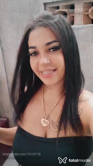 Acompanhante mulher morena (o) de olhos castanhos em Ubatuba - Valentina