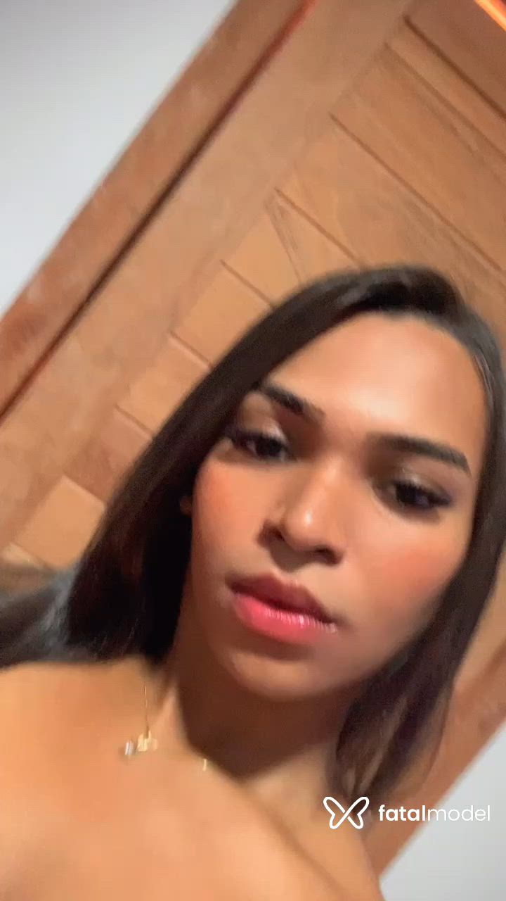 Acompanhante mulher trans com cabelo castanho de olhos castanhos - Jade Santana