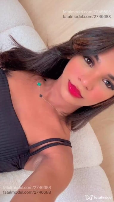 Acompanhante mulher trans com cabelo castanho de olhos castanhos em Marabá Acompanhante mulher trans com cabelo castanho de olhos castanhos em Marabá - Jade Santana