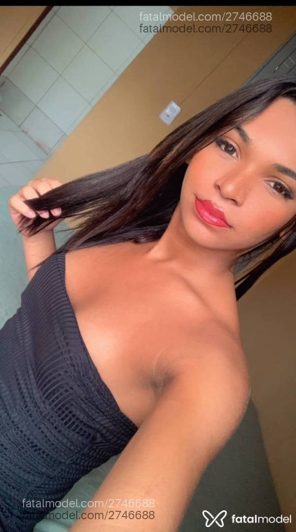 Acompanhante mulher trans com cabelo castanho de olhos castanhos - Jade Santana