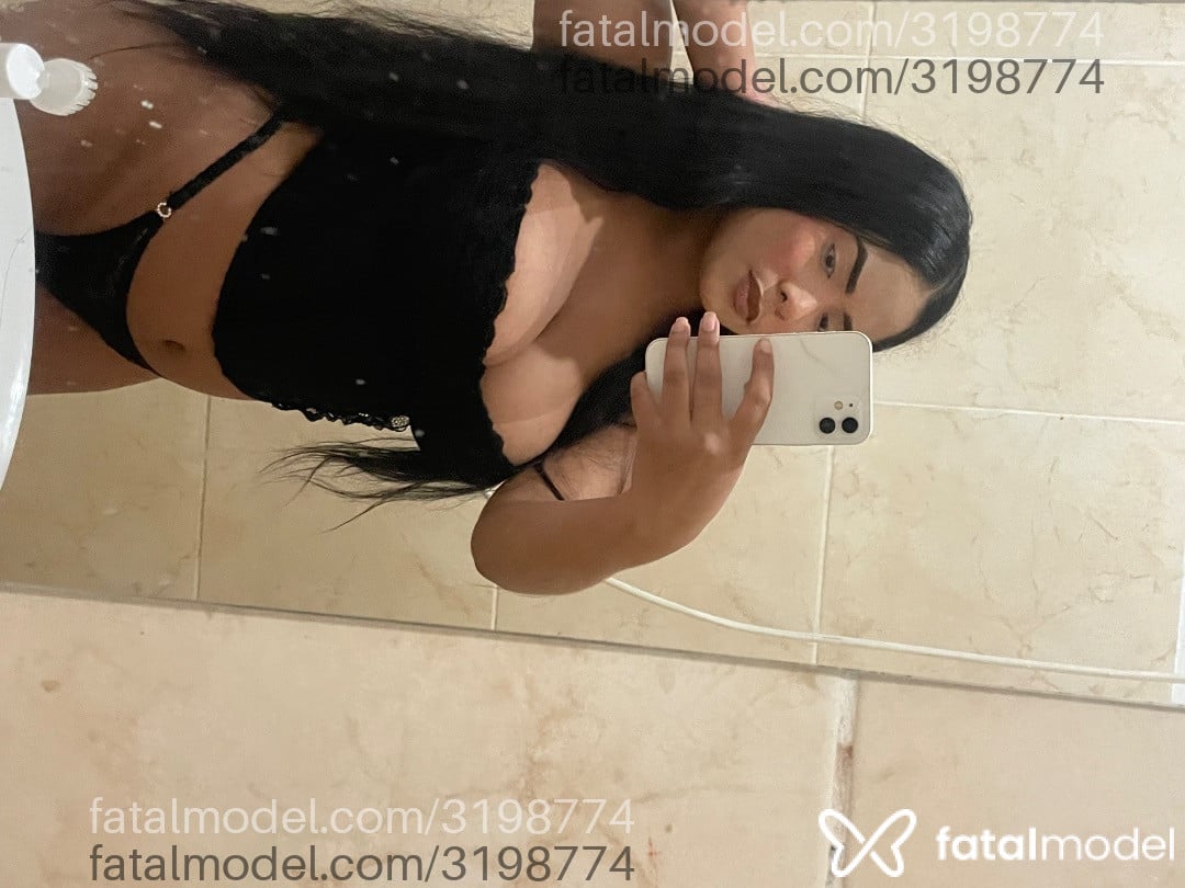Acompanhante mulher morena (o) de olhos pretos - Vanessa Acompanhante mulher morena (o) de olhos pretos - Vanessa