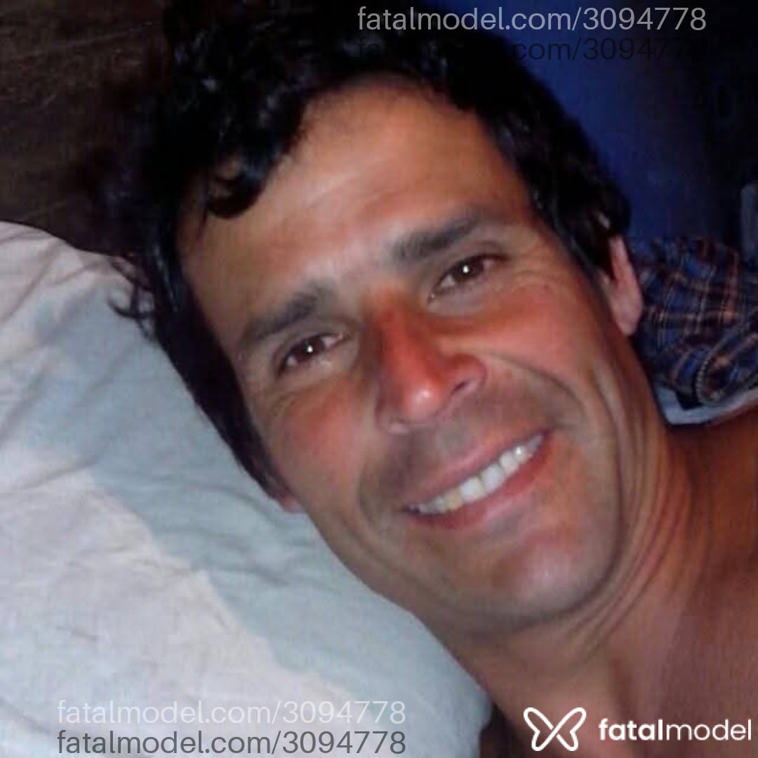 Acompanhante homem com cabelo castanho de olhos castanhos - Antonini Abreu Acompanhante homem com cabelo castanho de olhos castanhos - Antonini Abreu