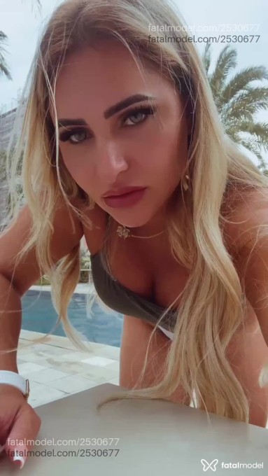 Acompanhante mulher loira (o) de olhos verdes em São Paulo - Queiroz