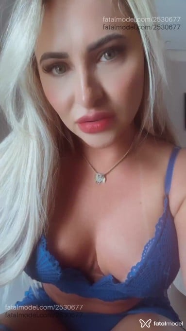 Acompanhante mulher loira (o) de olhos verdes em São Paulo - Queiroz