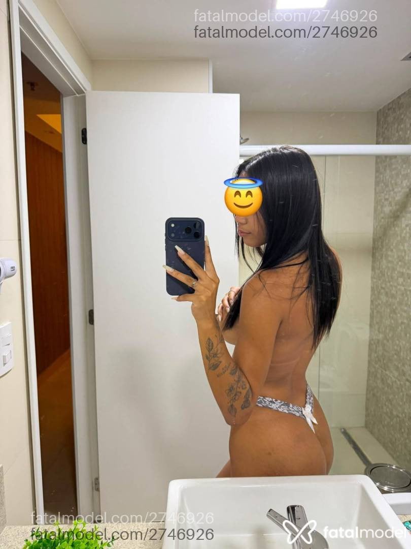 Acompanhante mulher morena (o) de olhos pretos - Edu