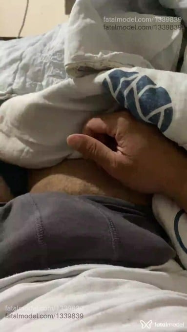 Acompanhante homem morena (o) de olhos castanhos em Xanxerê - Morenopg