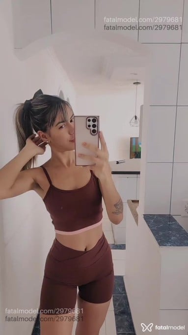 Acompanhante mulher morena (o) de olhos castanhos em São Paulo - Letícia