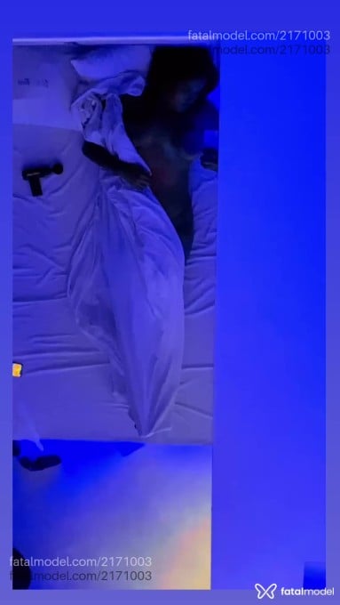 Acompanhante mulher morena (o) de olhos pretos - Bundudaa Ttatuada