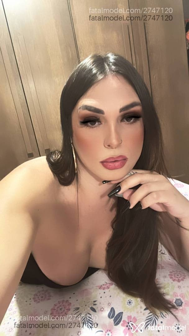 Acompanhante mulher trans morena (o) de olhos castanhos - Isabelly Finoti