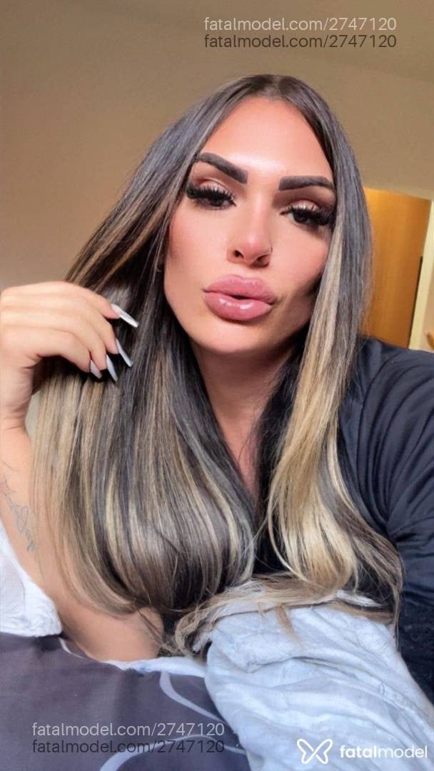 Acompanhante mulher trans morena (o) de olhos castanhos em Araraquara - Isabelly Finoti